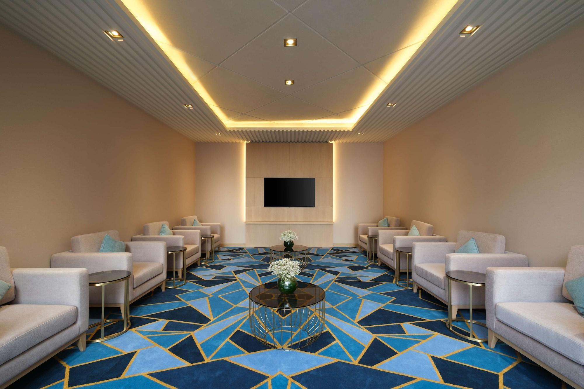 Maani Muscat Hotel & Suites Esterno foto