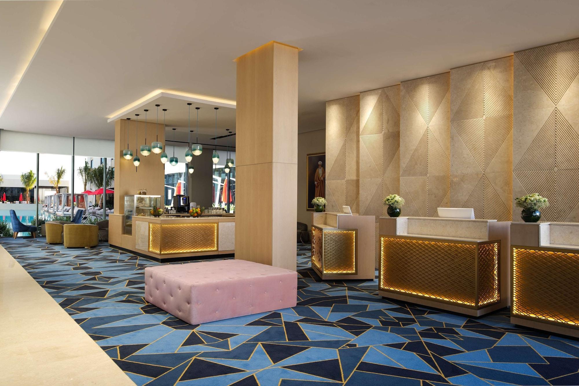 Maani Muscat Hotel & Suites Esterno foto