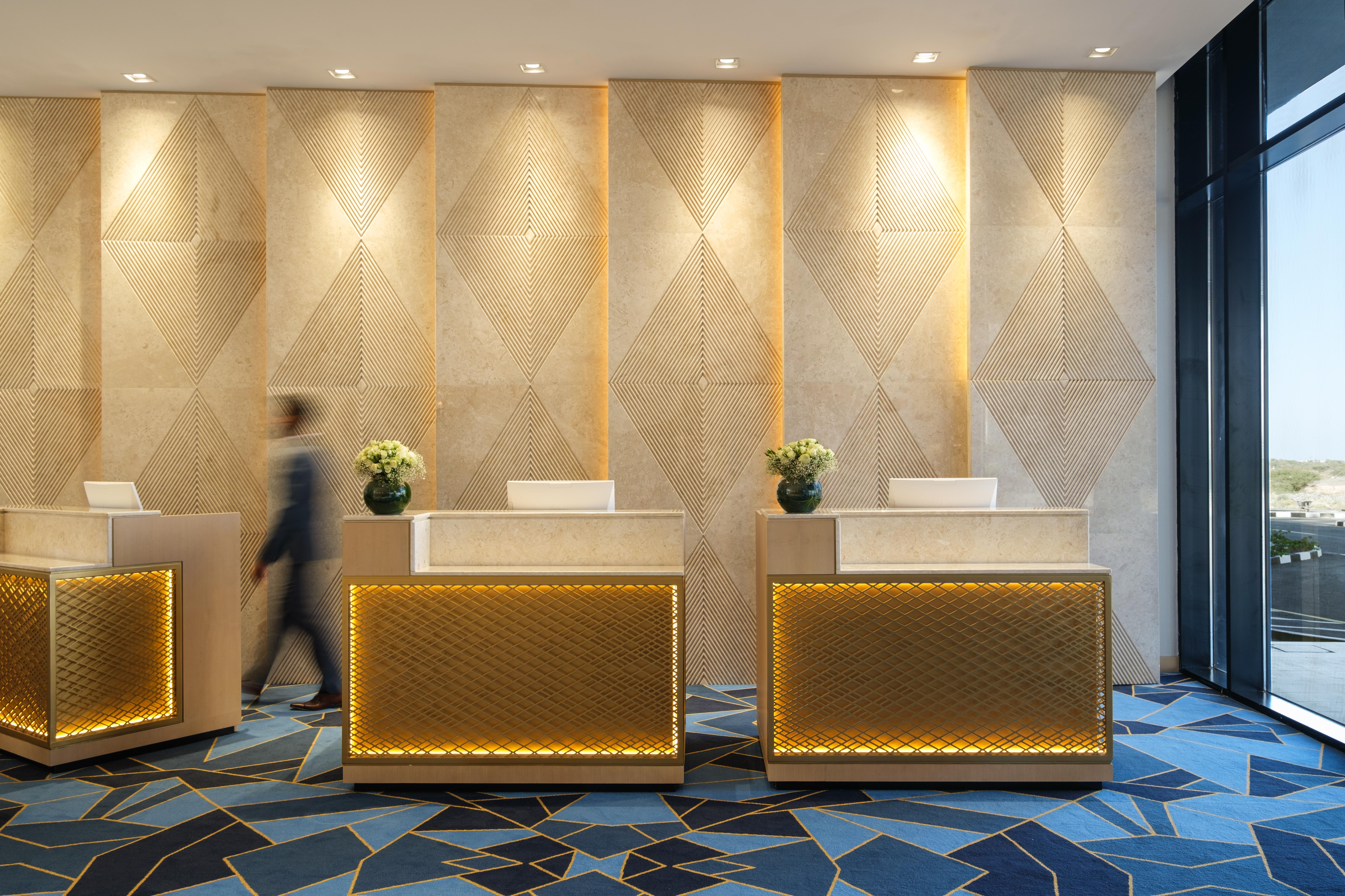 Maani Muscat Hotel & Suites Esterno foto