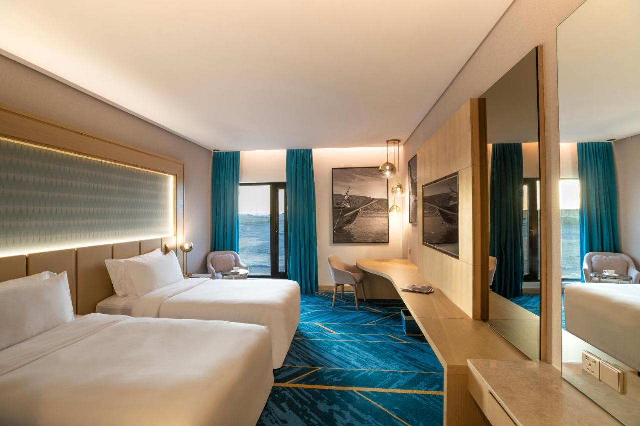 Maani Muscat Hotel & Suites Esterno foto