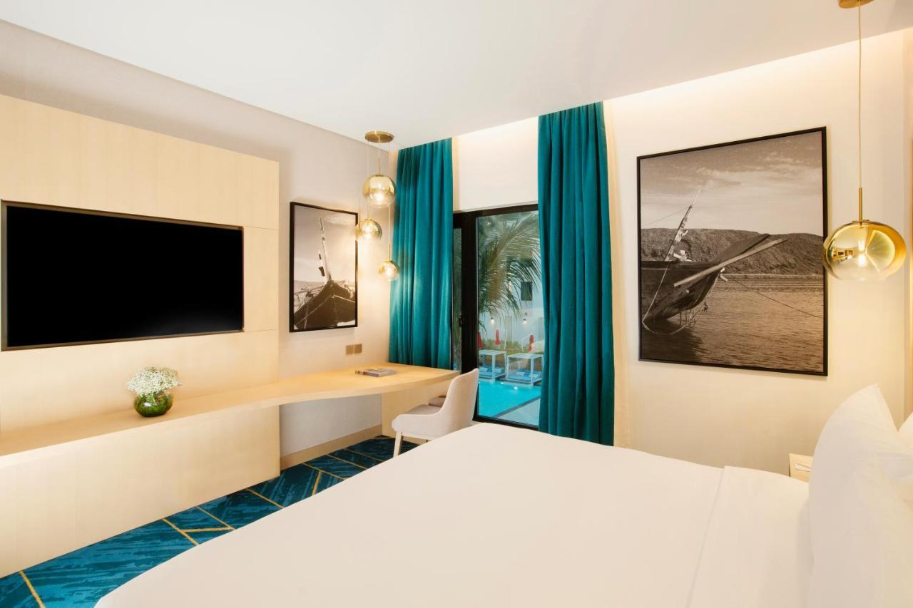 Maani Muscat Hotel & Suites Esterno foto