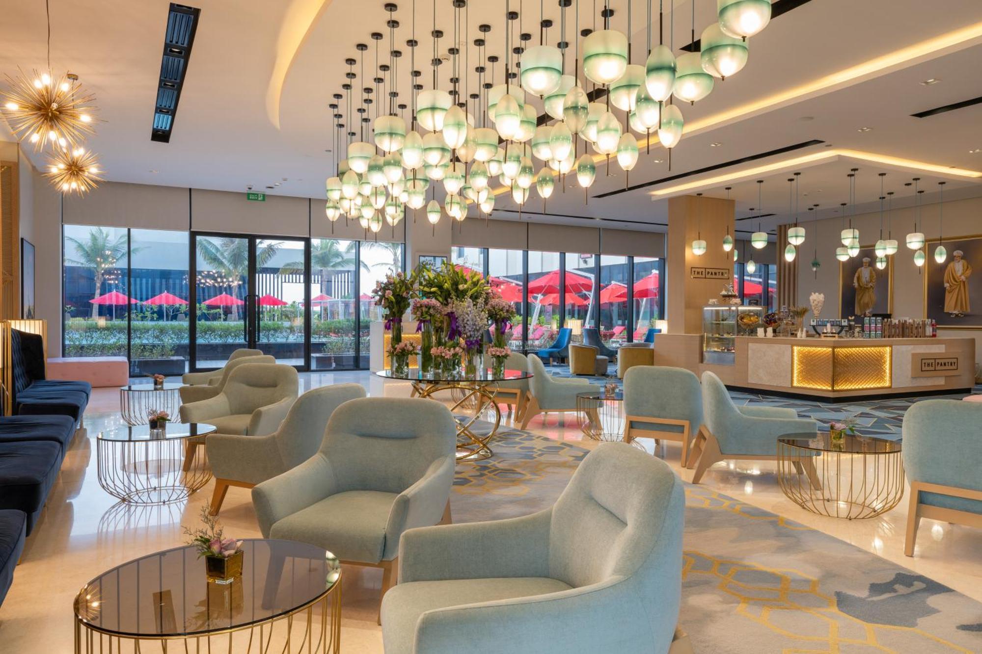 Maani Muscat Hotel & Suites Esterno foto